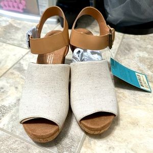 Toms wedge sandals